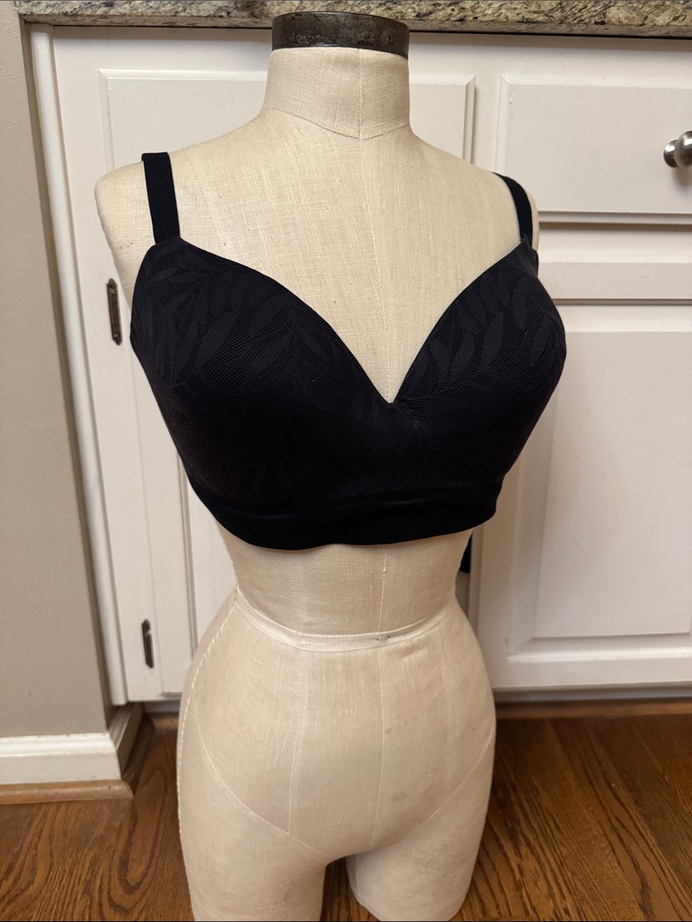 Soma Black Embliss Wireless Bra size 36DD
